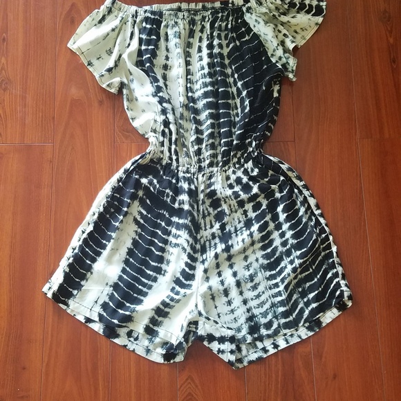 🌻Florencia Arias Tie Dye Romper Small - Picture 4 of 6